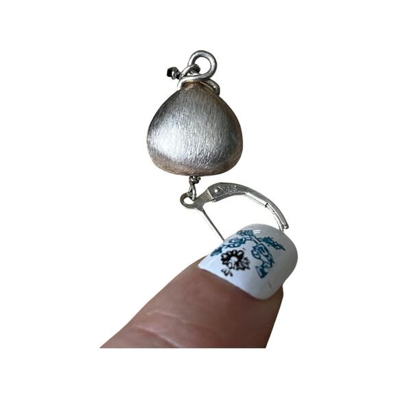 Onyx Earrings, Vintage Sterling Silver Onyx Hook Post Earrings - Picture 3 of 7